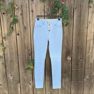 NWOT No Boundaries Skinny Jeans